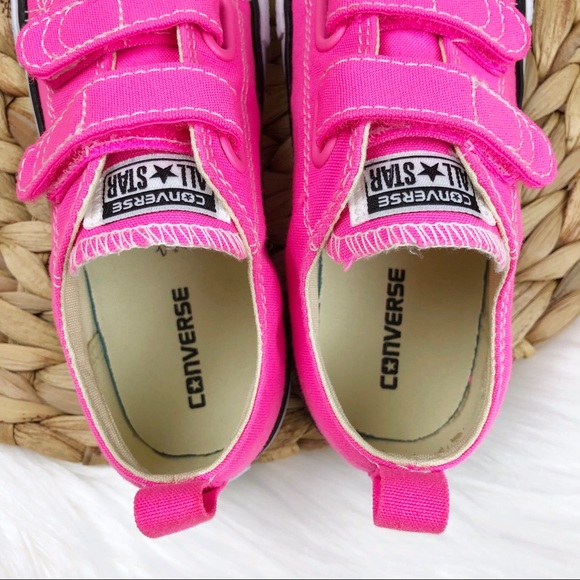 SOLD💰Converse Hot Pink Chuck Taylor Girls - Picture 4 of 7